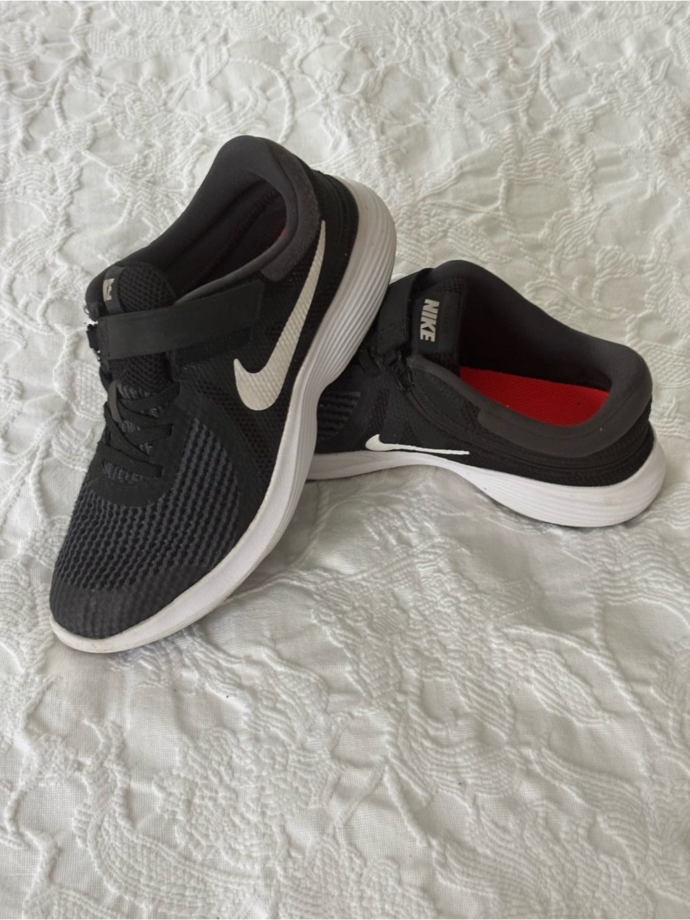 Nike Revolution 4 FlyEase Black and White Mesh Sneaker—Kids 5.5/Women’s 7